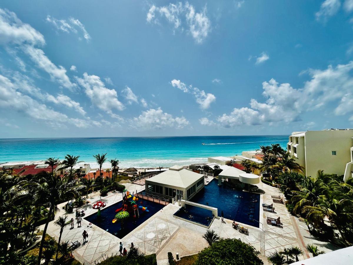 Solymar Beach Condos Канкун Екстериор снимка