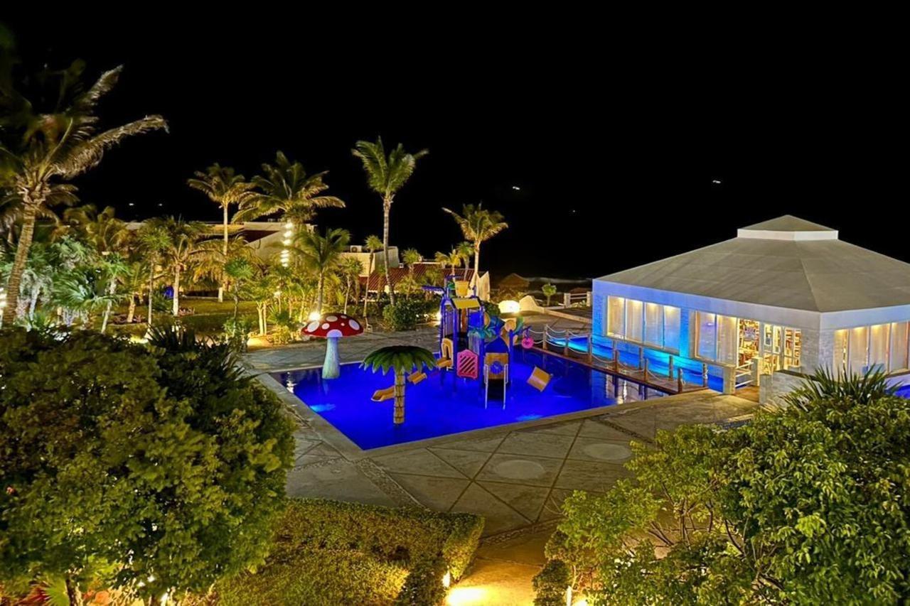 Solymar Beach Condos Канкун Екстериор снимка