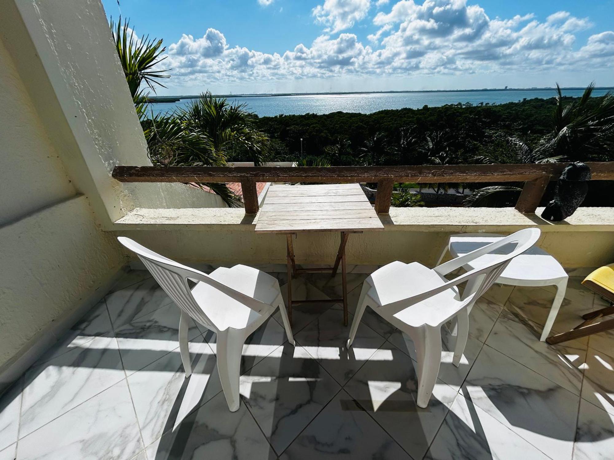 Solymar Beach Condos Канкун Стая снимка