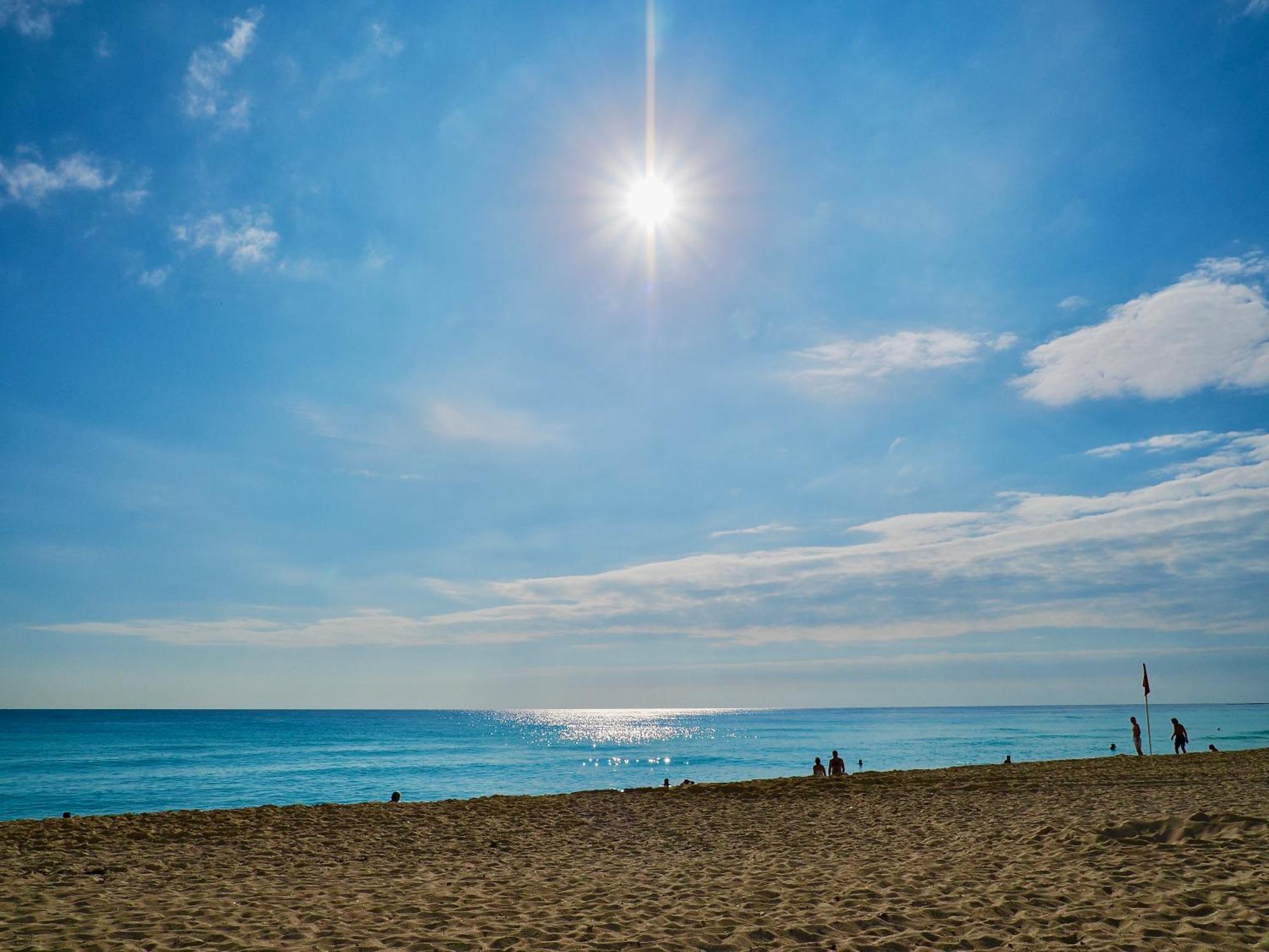 Solymar Beach Condos Канкун Екстериор снимка