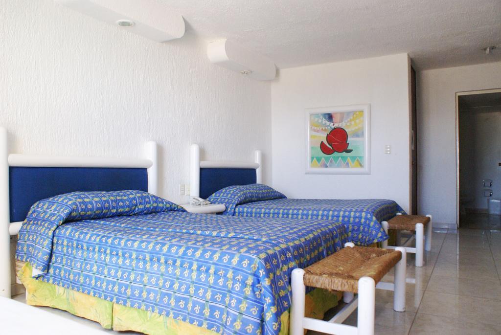 Solymar Beach Condos Канкун Екстериор снимка